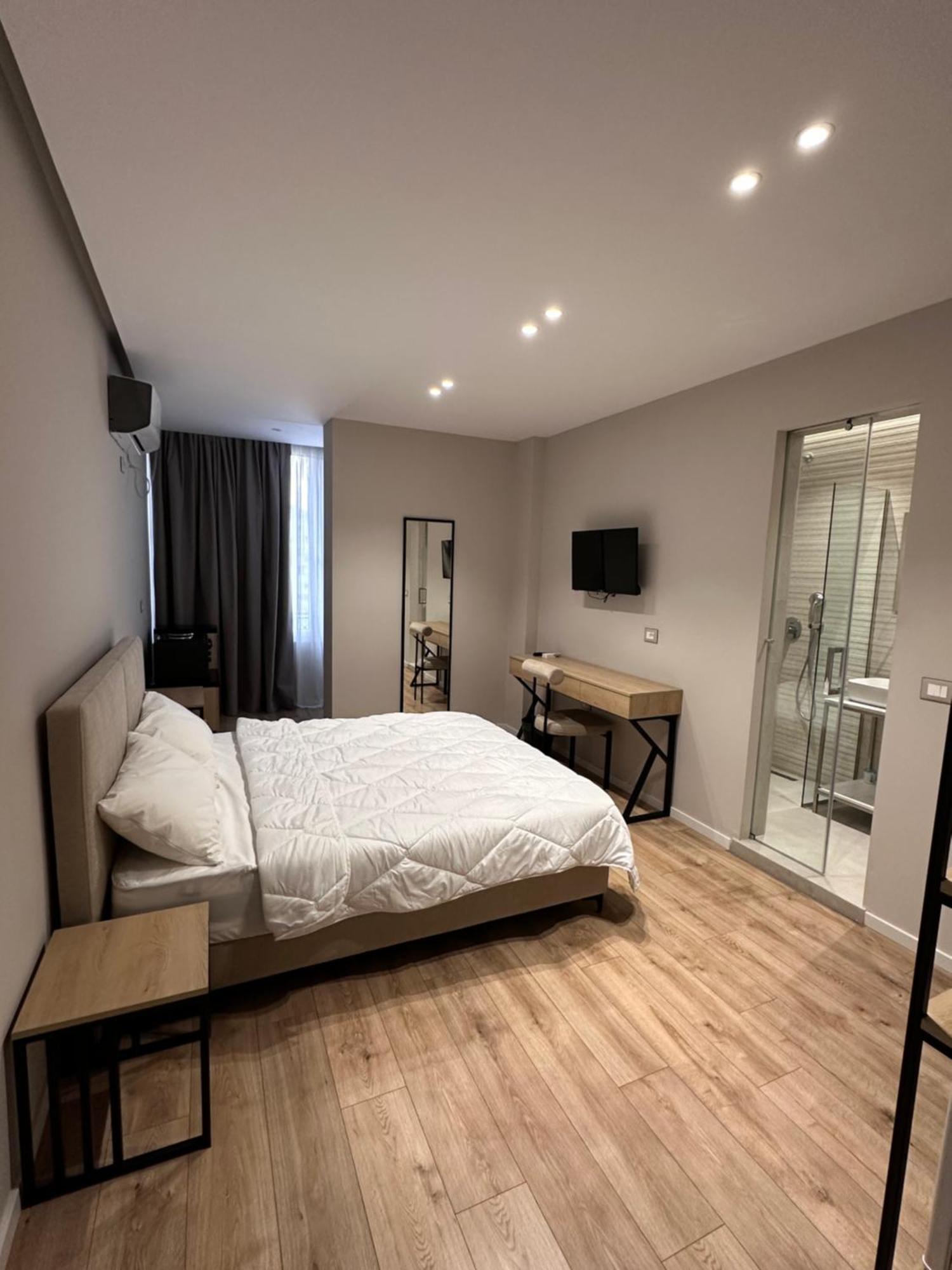טיראנה Amazon 8 Guesthouse מראה חיצוני תמונה