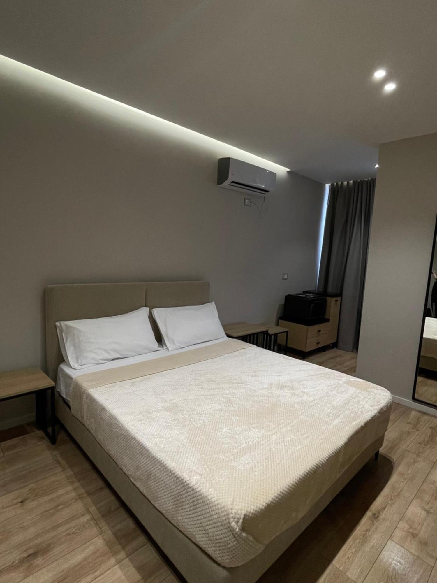 טיראנה Amazon 8 Guesthouse מראה חיצוני תמונה